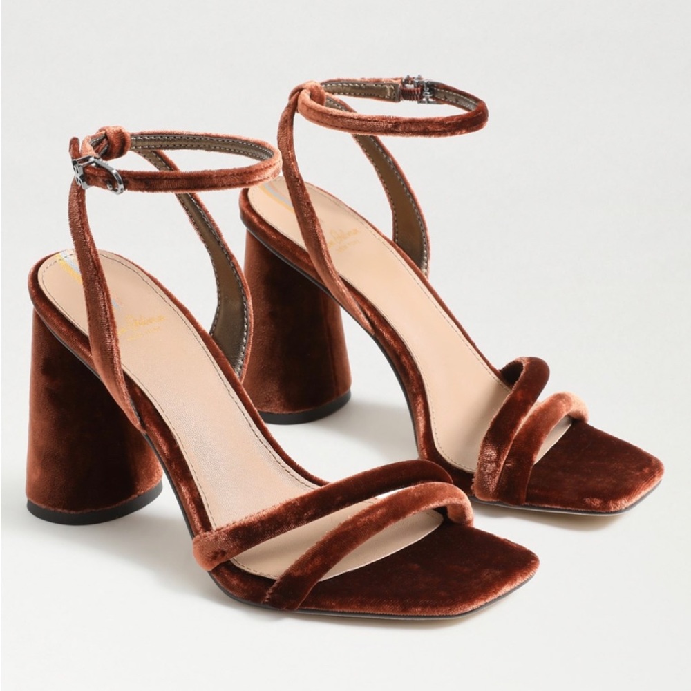 Sam Edelman KIA BLOCK HEEL SANDAL 7.5 Wide in Copper Velvet.